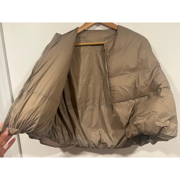 Women’s Minimalist Cropped Poofy Puffer Vest M - Picture 6 of 6